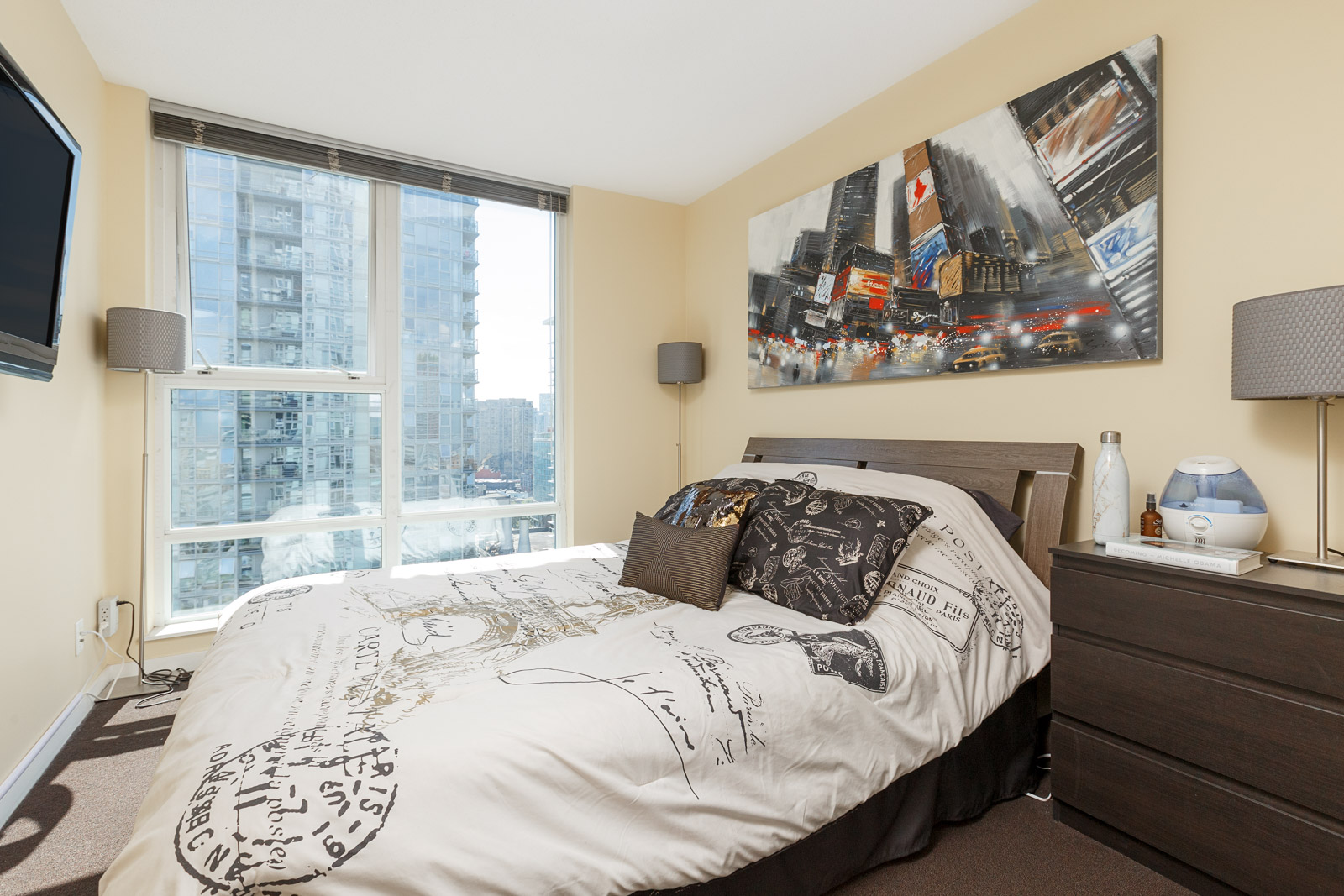 Downtown Vancouver rental condo bedroom.