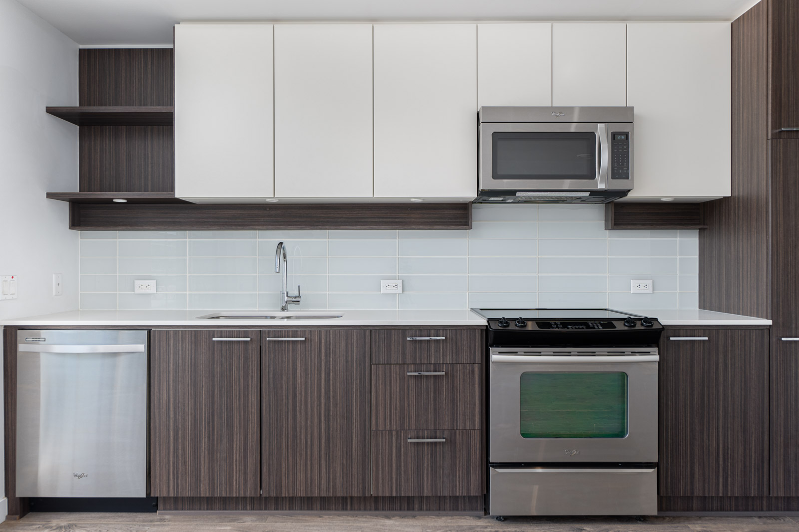 618 Como Lake Avenue (3rd Floor), Coquitlam Birds Nest Properties